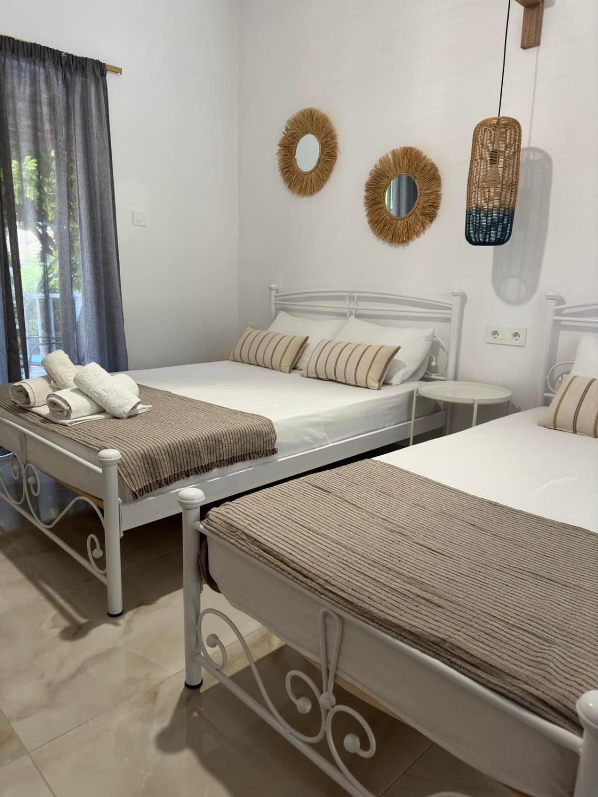 Stefanos Studios Keri Extérieur photo